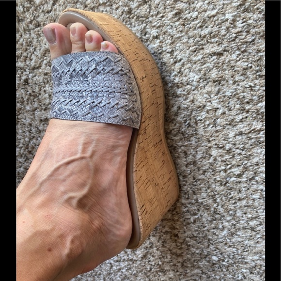 DONALD J PLINER CLOE CORK WHIPSTITCH WEDGE SIZE 9 - Picture 10 of 13